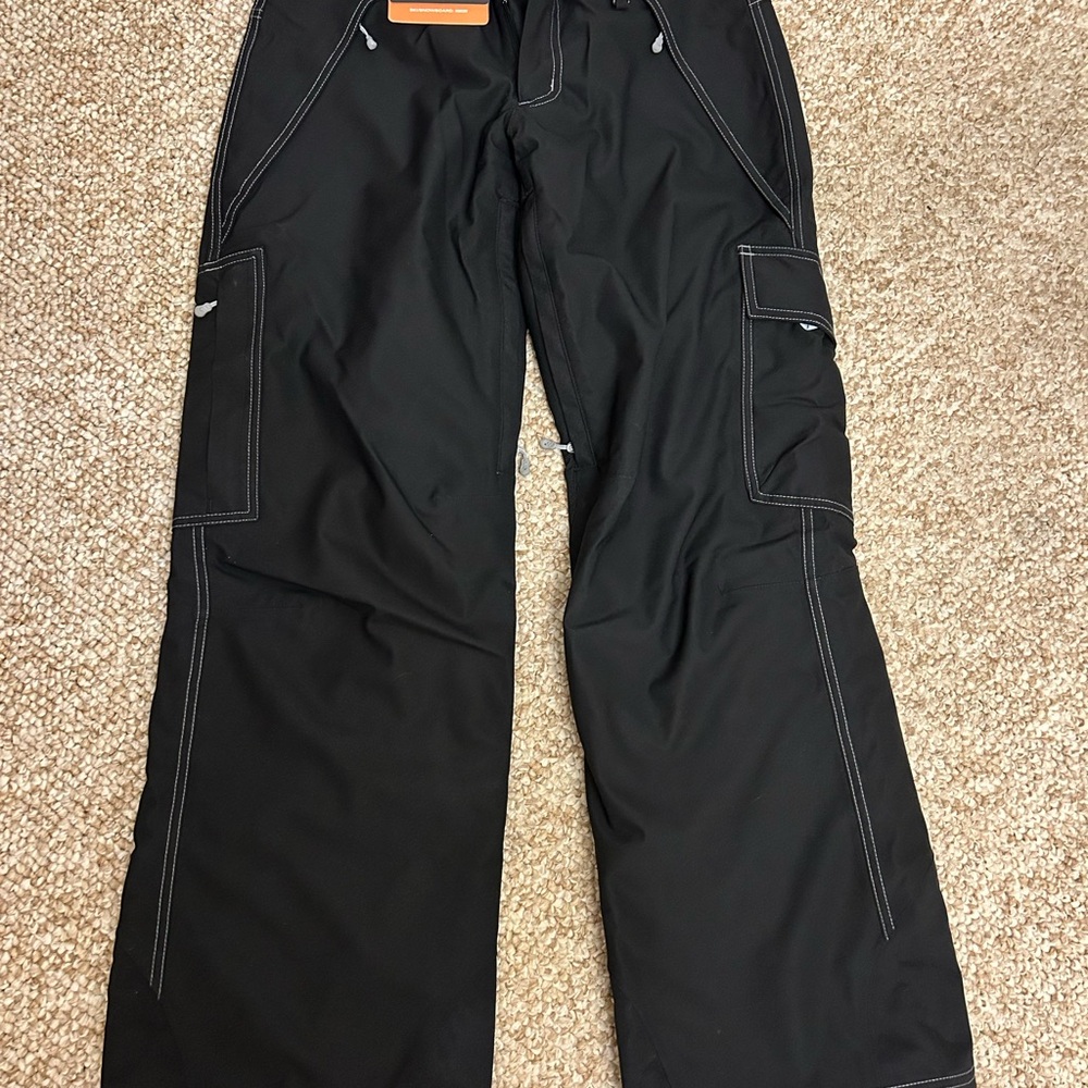 Patagonia NWT women’s size 2 Black Cargo Pants retail $230
